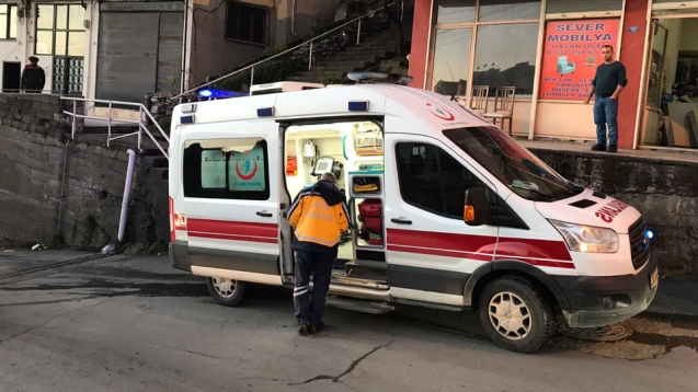 Bileklerini keserek intihar girişimde bulundu...