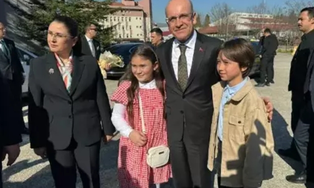  Mehmet Şimşek, Bartın'da iş insanları ile buluştu.