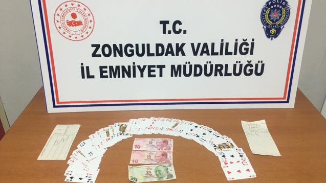Polisten kumar oynayanlara baskın