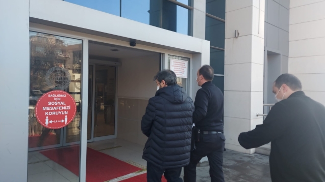 Mahkeme heyetince tutuklanarak cezaevine gonderildi.