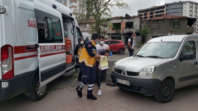 Oynarken düştü... Hastanelik oldu...