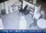 Büfe fareleri yakalandı...Hırsızlık anı kameralara yansıdı