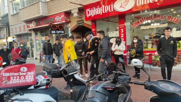 2 motosiklet çarpıştı...1 yaralı..