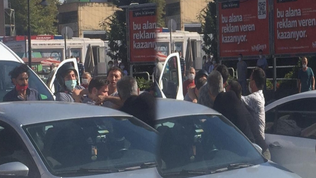 Yol verme tartışması, kavgaya döndü...