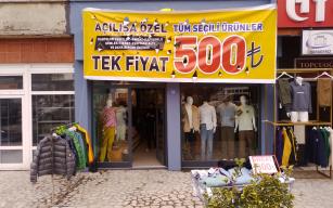 Kıyafet satmıyoruz... Stil yaratıyoruz...