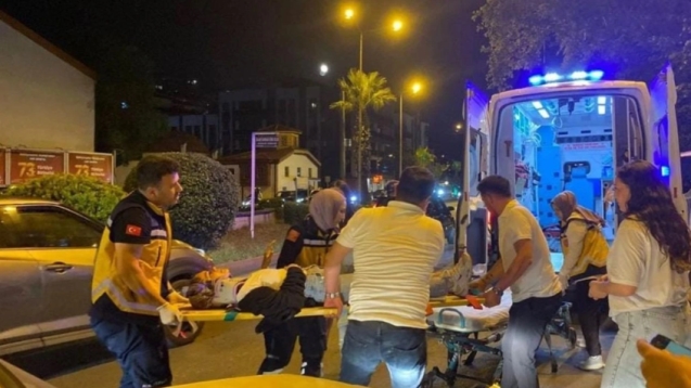 Kazada yaralandı...  Hastaneye kaldırıldı...