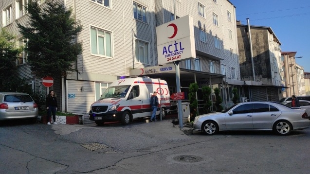 Yüksekten düştü… Hastaneye kaldırıldı…