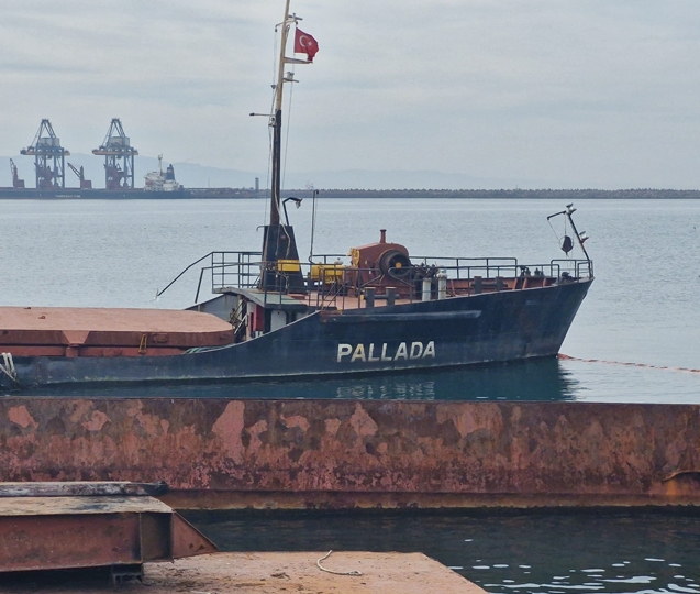 PALLADA isimli Gemi’nin söküm çalışmaları devam ediyor.