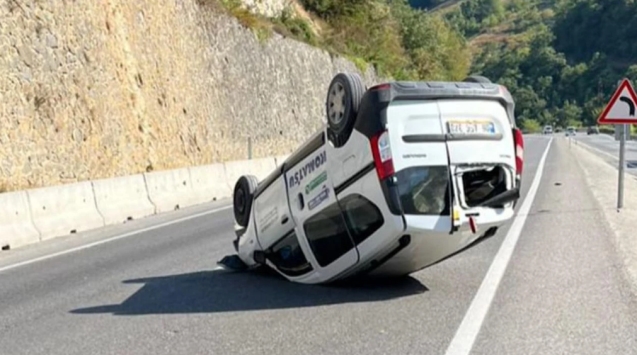 Otomobil takla attı...4 yaralı...