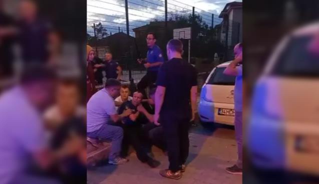İki grup arasında çıkan kavgada polis yaralandı...