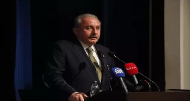 Üniversite, evlenme yaşını yukarı taşıyor...