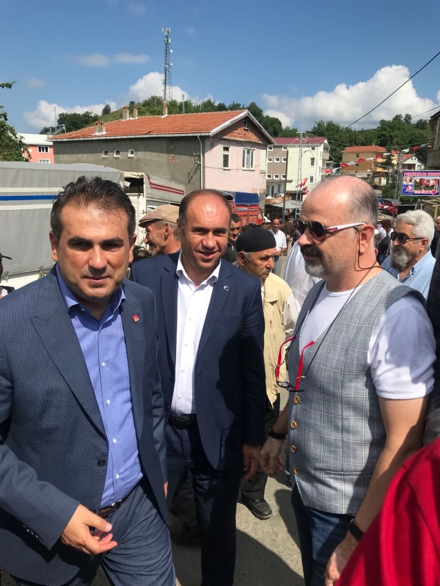 CHP sahalarda, Durdu partisinin yanında