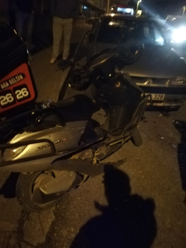 Otomobil ile motosiklet çarpıştı.1 yaralı..