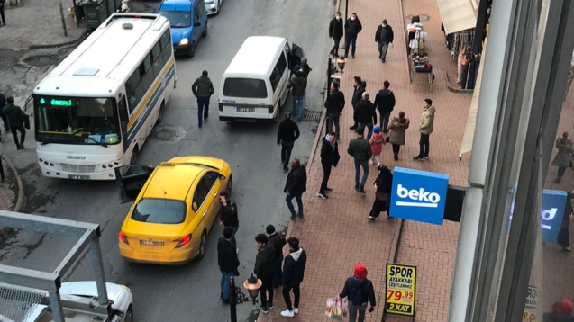 Trafik kazasında 6 yaşındaki çocuk yaralandı.
