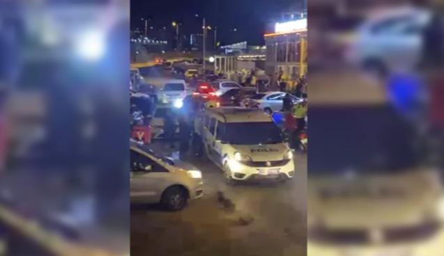 Polise mukavemet kamerada; 3 tutuklama...