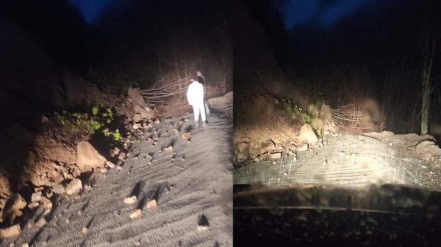 Göçük nedeni ile yol tamamen kapandı.