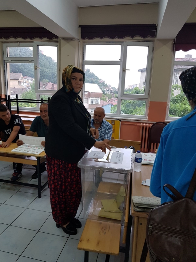 Oyunu Dikmen’ de kullandı…