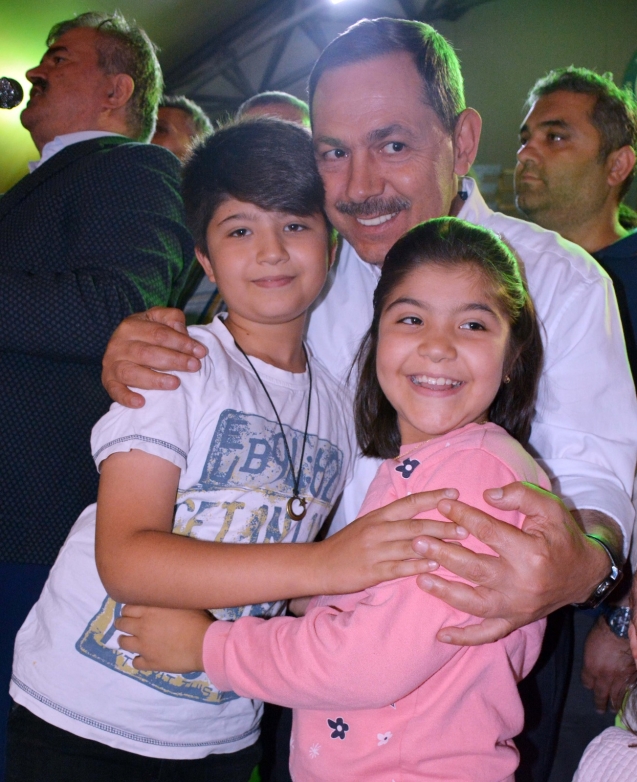 Ak Parti Tulum Çıkardı… Uysal Zafer konuşması yaptı