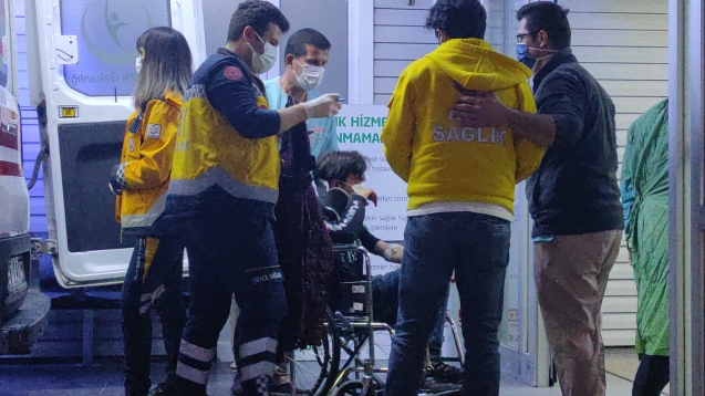 Otomobil, motosiklet ile çarpıştı...1 yaralı.