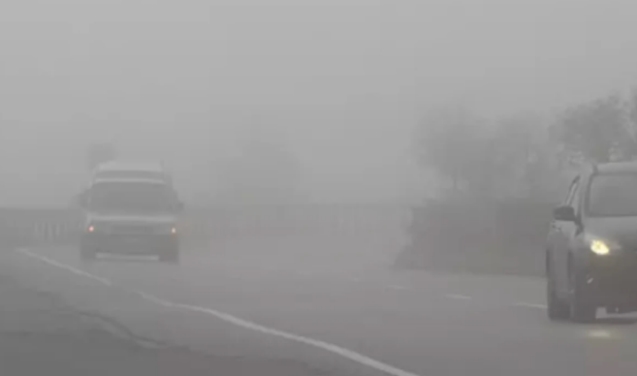 Yoğun sis görüş mesafesini düşürdü...
