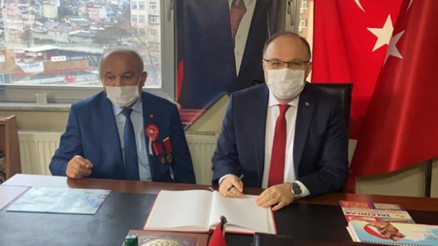 Tutulmaz’dan, Şehit Aileleri Derneğine ziyaret...