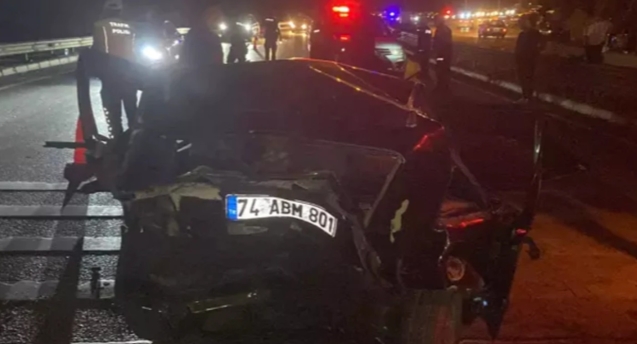 2 araç çarpıştı...  1 ölü 1 yaralı...