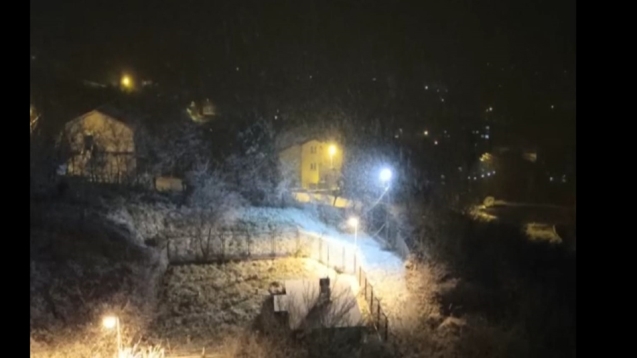 Karı gören sokağa çıktı: Polis ekipleri vatandaşları uyardı
