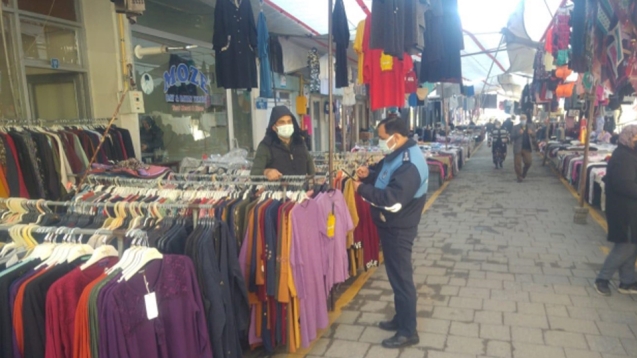Pazarda denetimler yapılıyor...