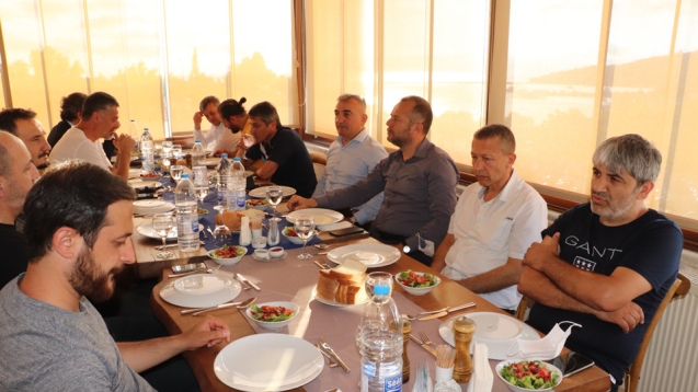 Şampiyonluk yemeği düzenlendi...