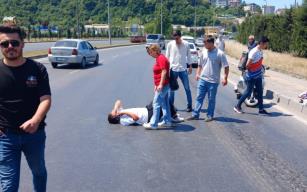 Yola dökülen mazot, motosiklet sürücüsünü yaraladı...