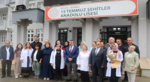 Bakan Tekin’den okullara sürpriz ziyaret...