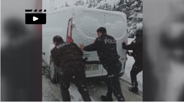 Yolda kalan sürücünün imdadına bekçiler yetişti…