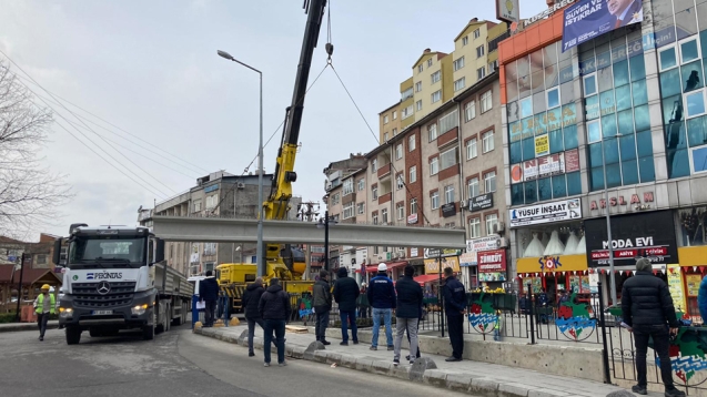 Kavşak düzenlemesi yapılıyor.
