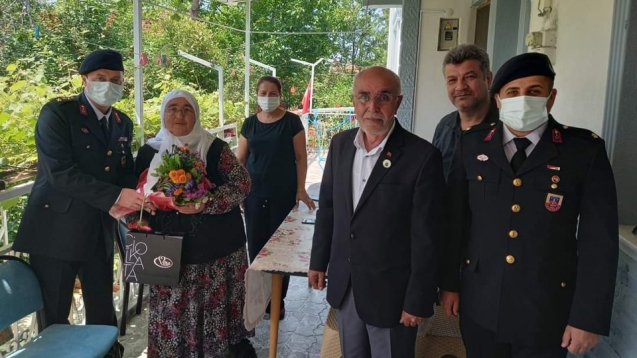 Babalar gününde Şehit Babaları Unutulmadı!