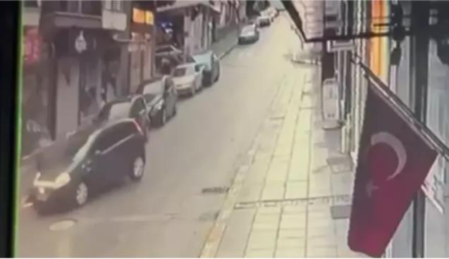 Otomobil ile çarpışan motosikletin sürücüsü yaralandı...