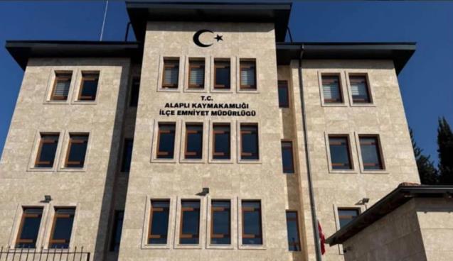 İlçe Emniyet Müdürlüğü yeni binasında...