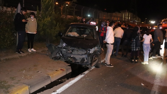 Araçlara vurdu olay yerinden kaçtı...