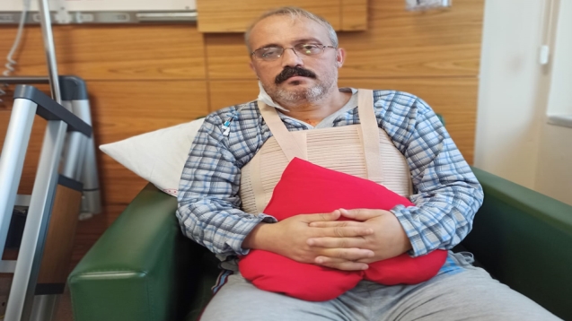 Yalçın, kalp rahatsızlığı sonucu hastanelik oldu.