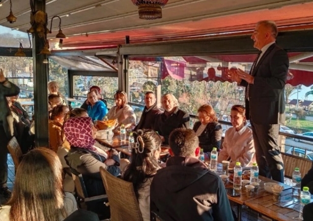 Sesli'nin seçim ofisi yoğun ilgi görüyor...