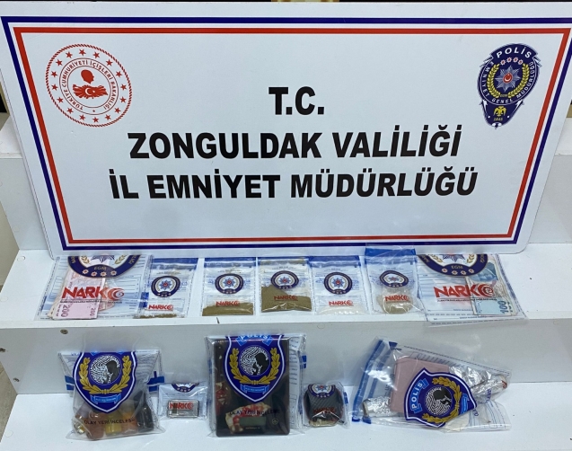 Uyuşturucu operasyonunda 3 kişi gözaltına alındı..