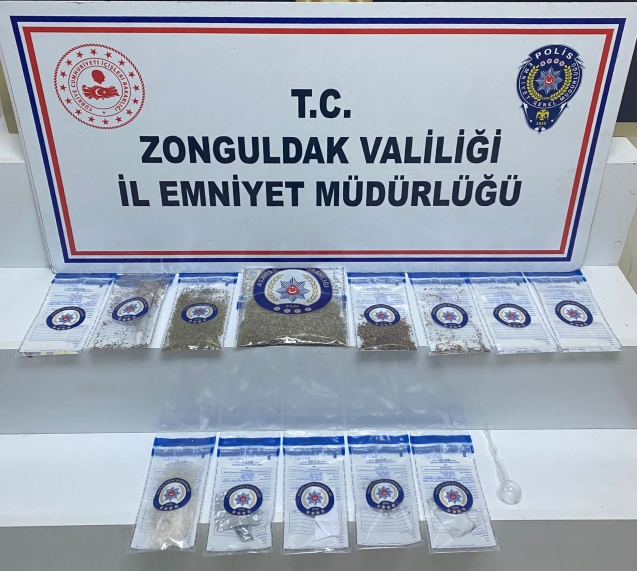 Operasyon gerçekleşti 218 gram uyuşturucu madde yakalandı...