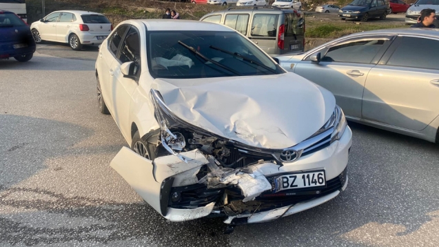 Trafik kazasında iki kişi yaralandı...