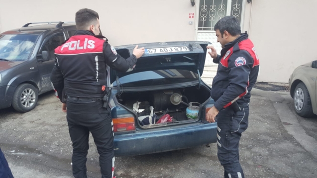 Metanfetamin maddesi ve hassas terazi ele geçirildi.