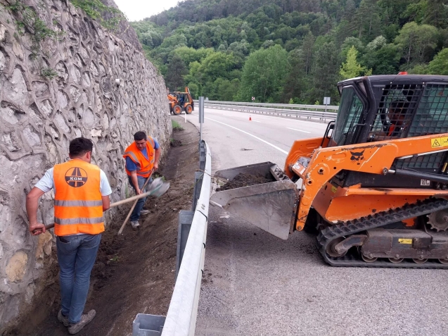 Karayolları ekipleri yollarda...