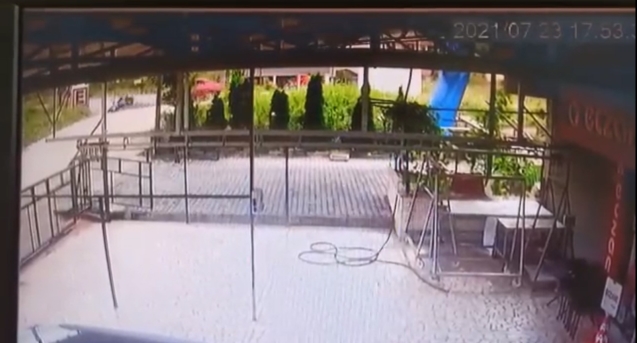Kaza anı kameralara yansıdı.
