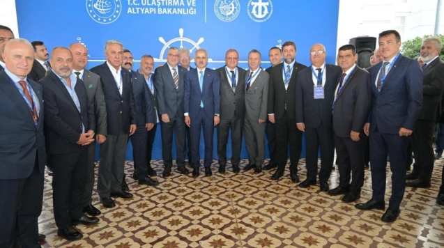 Ünlüer ‘Dünya Denizcilik Günü’ etkinliğine katıldı...
