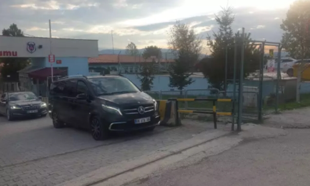 CHP lideri Özel,Başkan Türker'i cezaevinde ziyaret etti...