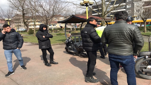 Ehliyetsiz motor sürücüsü kaza yaptı...