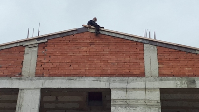 İntihar girişimi ihbarı ekipleri harekete geçirdi...