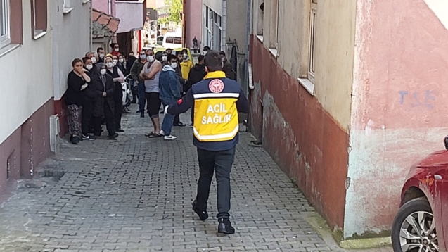Çengele astığı ip ile canına kıydı...